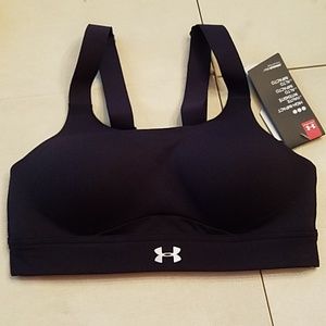 NWT 32B or 32C Under Armour sports bra